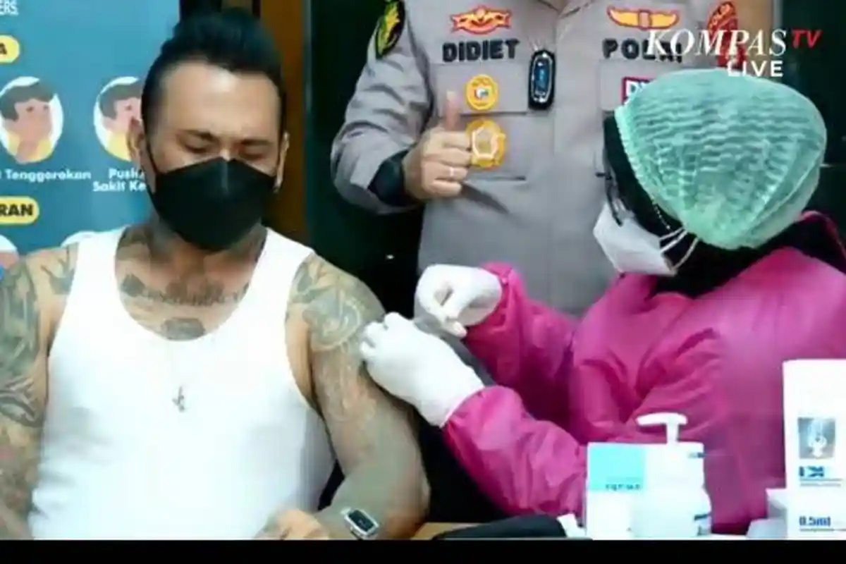 Kini Jokowi dan Sandiaga Uno Diminta Untuk Angkat Jerinx SID Jadi Duta Vaksin Covid-19