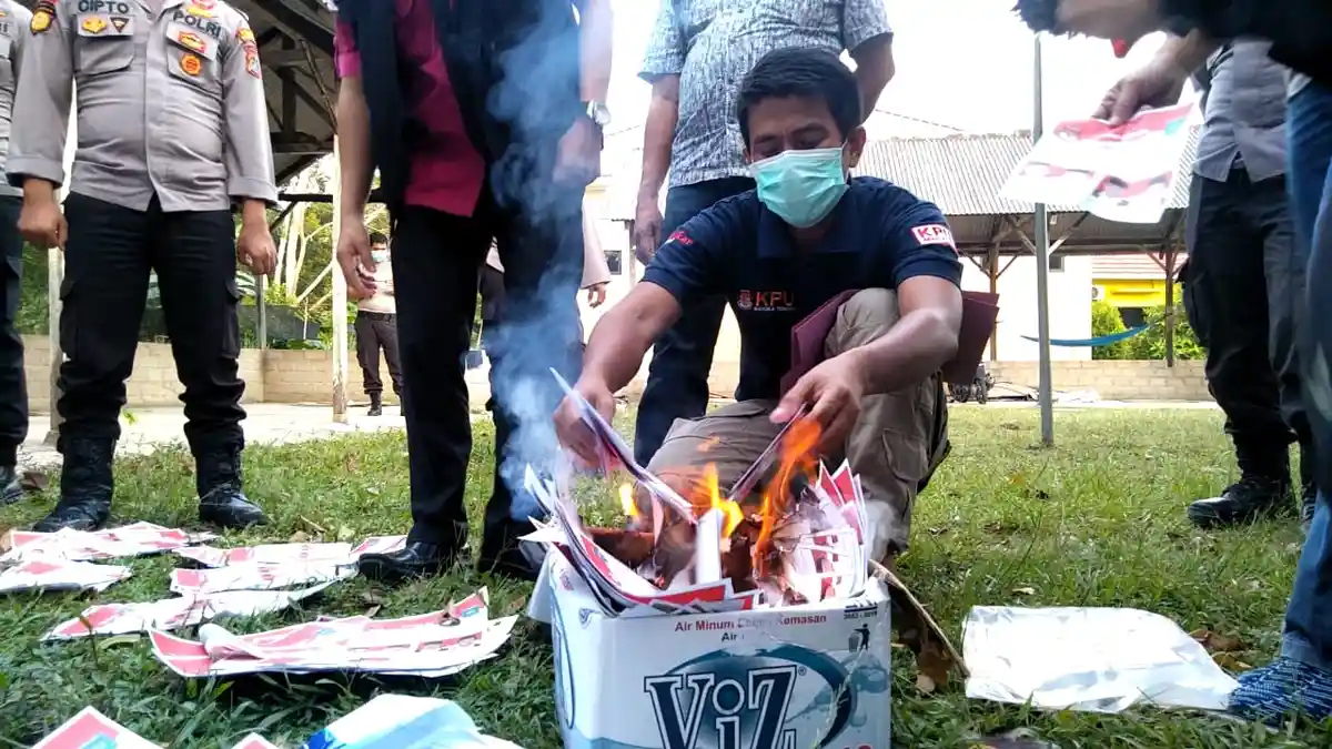 Sebanyak 1286 Surat Suara yang Rusak Telah Dimusnahkan