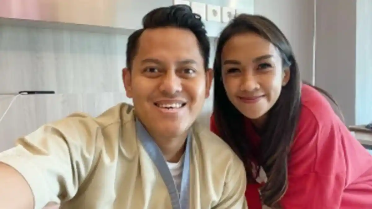 Kabar Melanie Putria, Mendadak Minta Doa untuk Calon Suami: 'Ada Tumor di Bagian Otaknya'