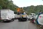 macet-siitnjau-lauik-padang-1062026.jpg