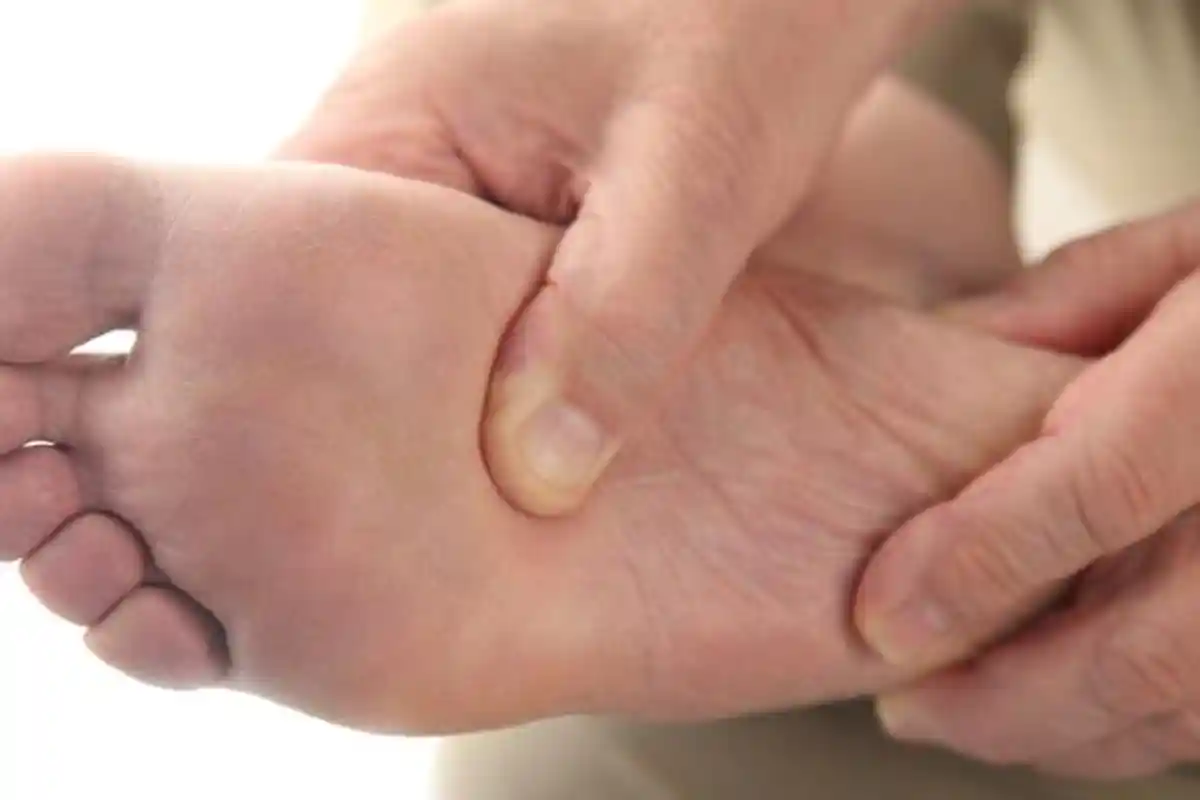 Kaum Pria Lebih Sering Terkena Asam Urat, Ini Penyebabnya