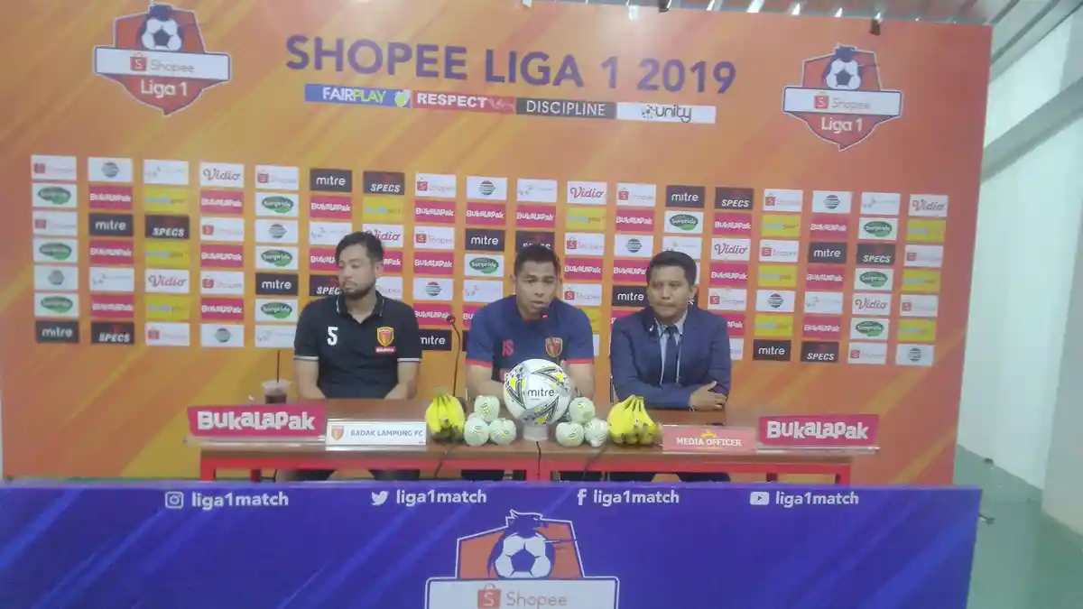 Tahan Imbang 1-1 Borneo FC, Jan Sesalkan Hasil Kurang Maksimal Tim Perseru Badak Lampung FC Hari Ini