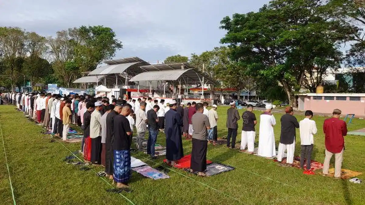 Perayaan Idul Adha di Manado Berlangsung Khusyuk, Agama Lain Pun Kebagian Hewan Kurban