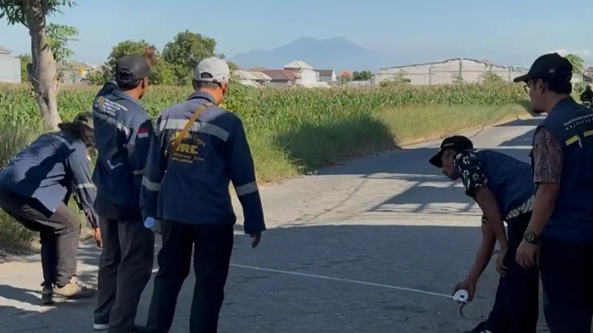 15 Jalan Poros Desa di Gresik Segera Dibeton, Bupati Gus Yani Genjot Konektivitas dan Ekonomi Warga