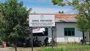 Kabid-Peternakan-dan-Kesehatan-Mateng-Nur.jpg