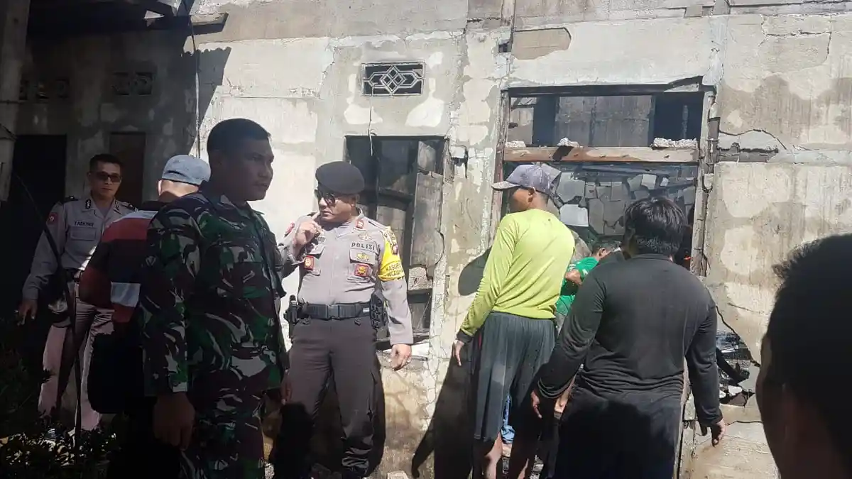 BREAKING NEWS- Satu Rumah di Ngarak Terbakar
