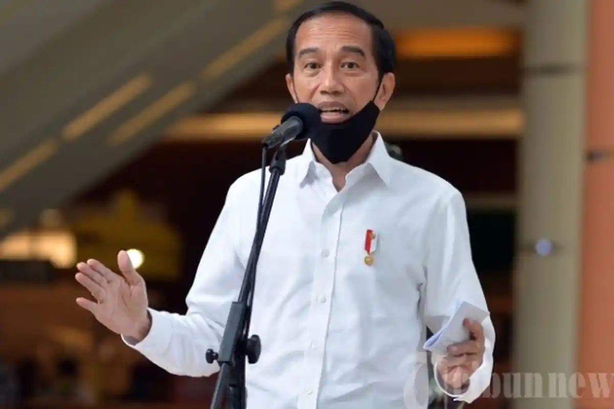 Tak Ada Nama Beken Macam Ganjar, Ridwan Kamil, Atau Anies Dalam Deretan Gubernur yang Dipuji Jokowi