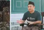 Gus-Tomo-seorang-santri-sarung-islam-nusantara.jpg