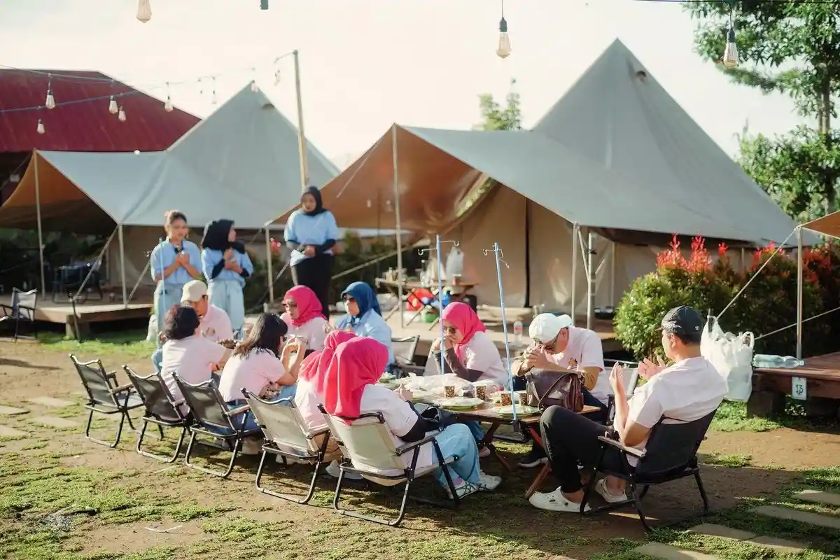 Rekomendasi Staycation Glamping di Wonosobo, Ada View Gunung Hingga Telaga Menjer