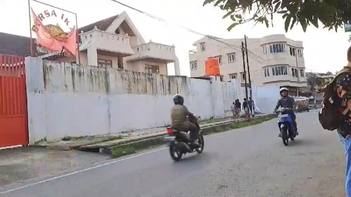 Warga Jl Sunu Makassar Ngaku Pernah Dapat Uang Palsu dari Juru Masak Rumah ASS
