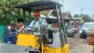 2Bupati-Majalengka-Eman-Suherman-menyatakan-kualitas-infrastruktur.jpg