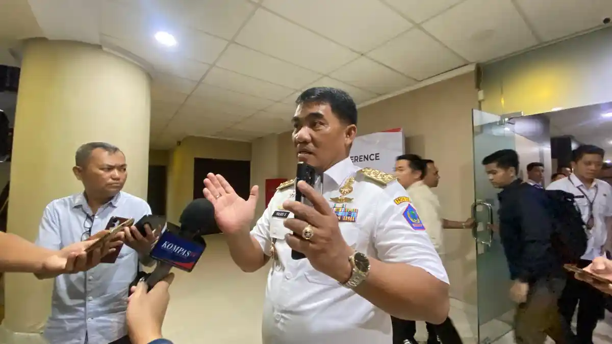 Gubernur Sulut Yulius Selvanus Komaling: Jangan Salah Buat Revisi ...