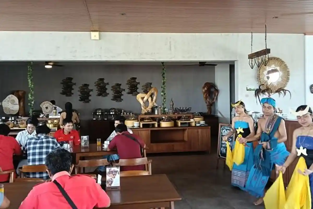 Rp 100.000, All You Can Eat di Hotel Kambaniru