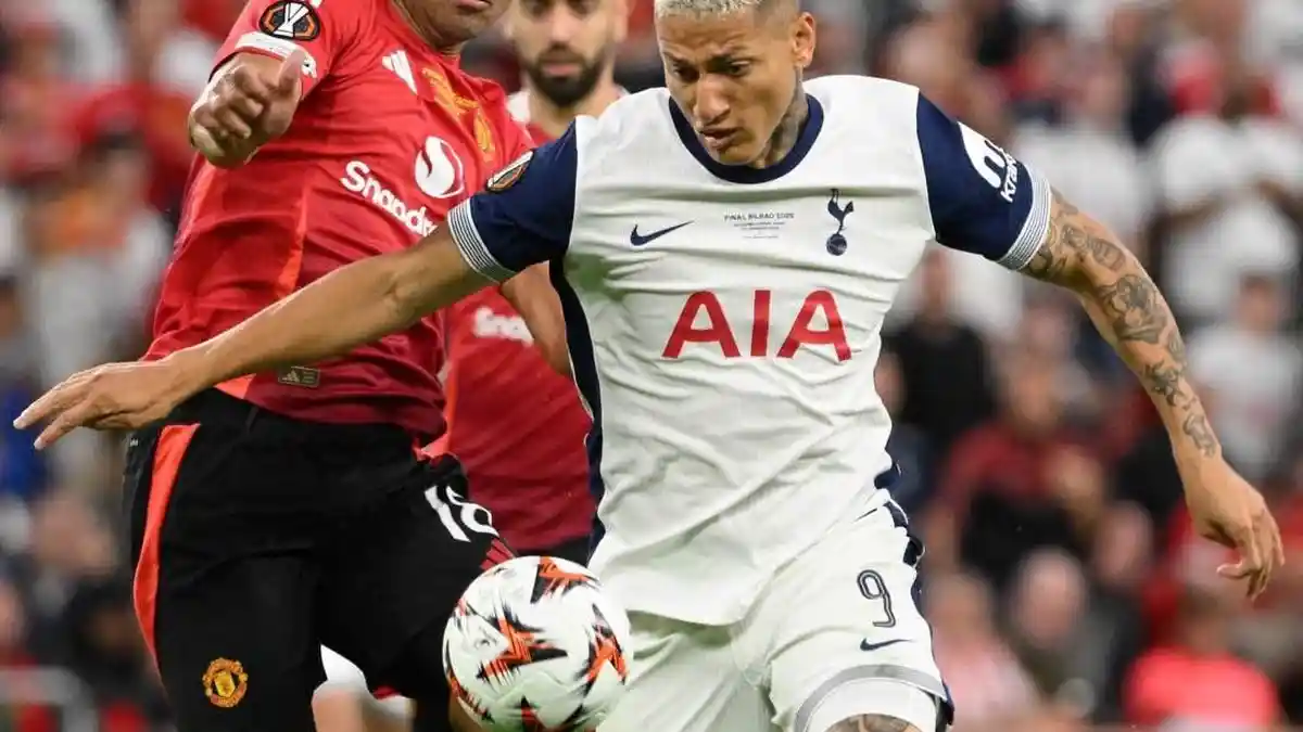 JADWAL Lengkap Siaran Bola Malam Ini 8-9 November 2025, Ada Big Match Tottenham Vs Man United