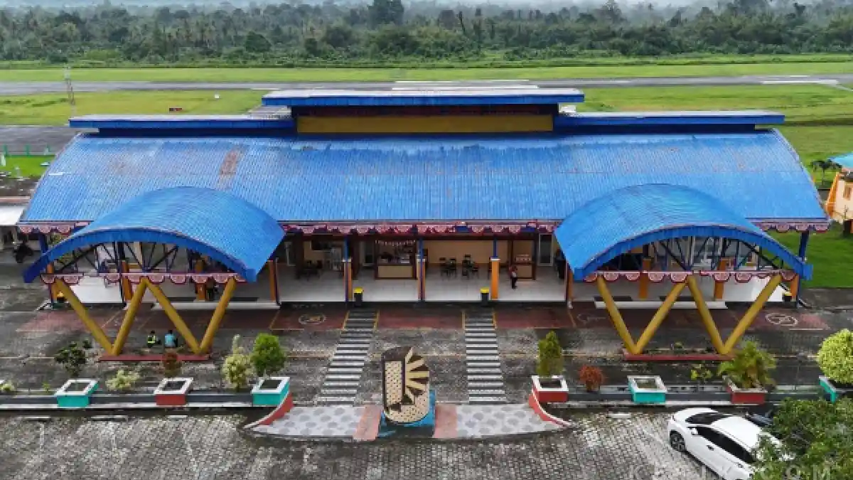 Daftar Pesawat dan Jadwal Penerbangan Bandara Sultan Babullah Ternate ...