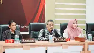 Agusni-AH-saat-membuka-Rakor-Simulasi-dan-Pra-penetapan-Daerah-Pemilihan-2026.jpg
