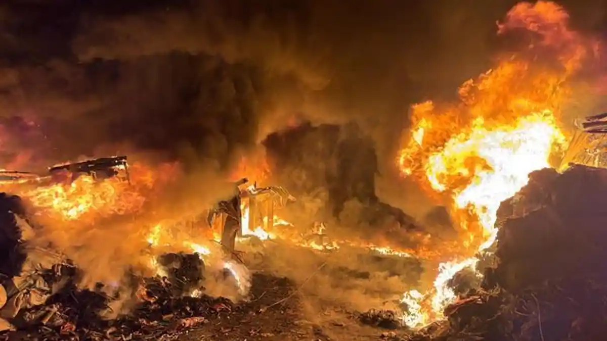 Kronologi Gudang Rongsok di Jogonalan Klaten Menyala Merah Terbakar Api
