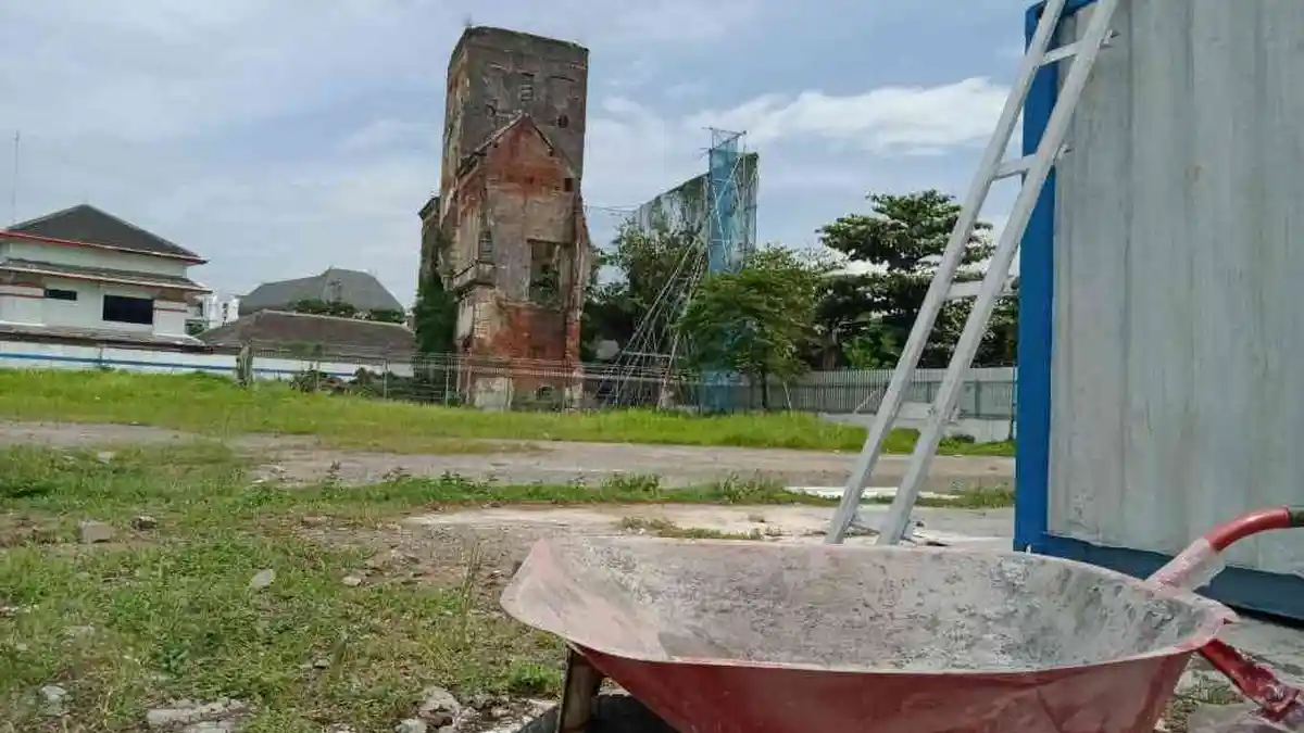 Kini Terbengkalai, Menara Syahbandar Sleko Pernah Jadi Simbol Kejayaan Pelabuhan Kota Semarang