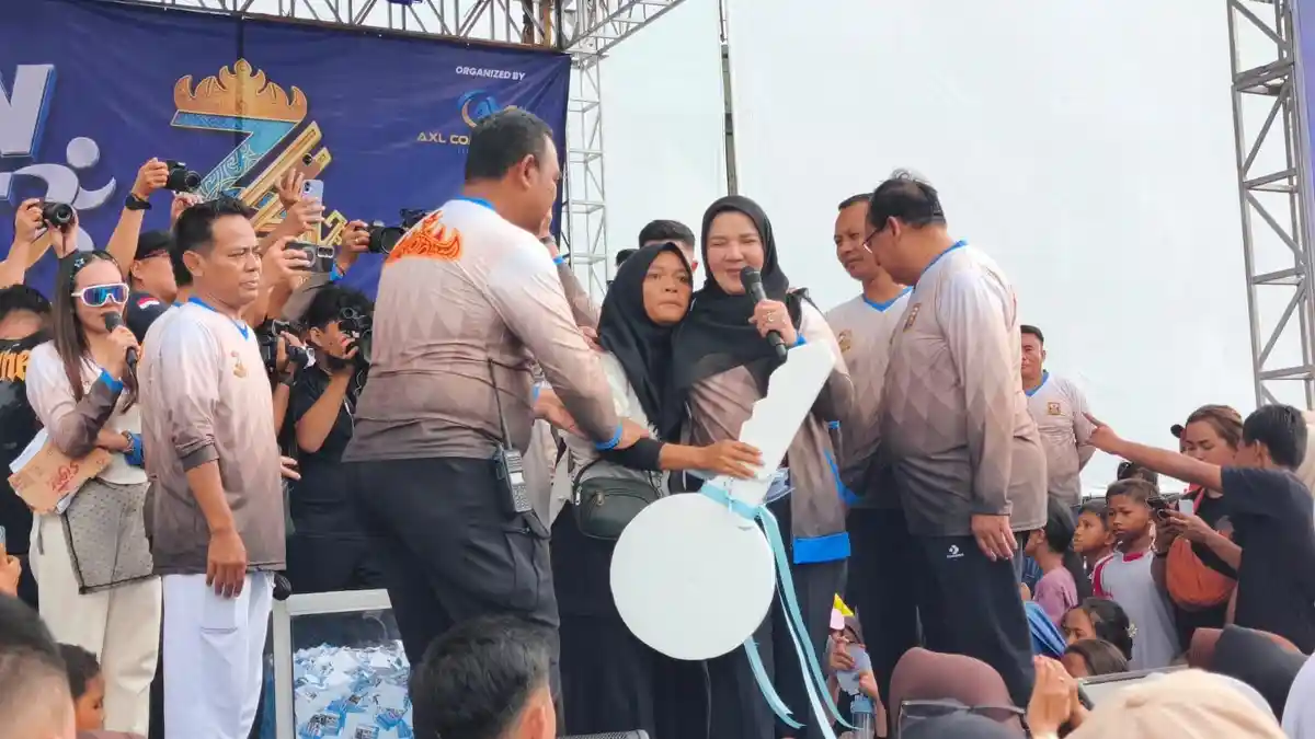 Tak Berniat Ikut, Istri Ojol di Bandar Lampung Justru Bawa Pulang Hadiah Rumah dan Umrah - Tribunlampung.co.id