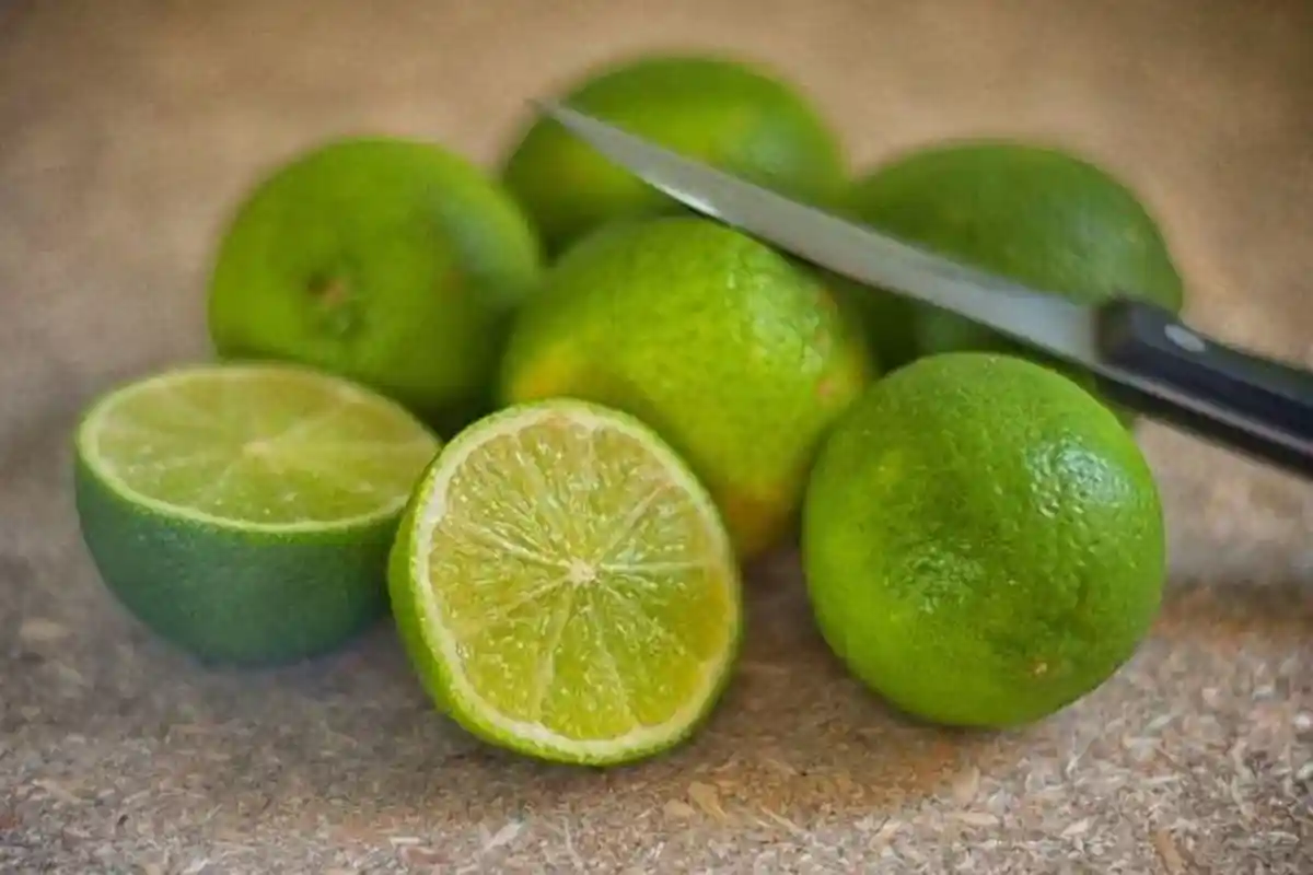 15 Manfaat Jeruk Nipis, Bisa Juga Untuk Diet Alami