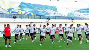 Pemain-Persela-menjalani-official-training-OT-di-Stadion-Surajaya-Lamongan.jpg