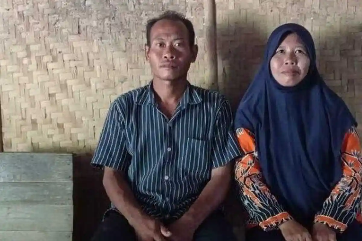 GETIR, Guru Ini Tinggal Bersama Kambing, Gaji 350 Ribu per Bulan, Camat sampai Kucurkan Air Mata