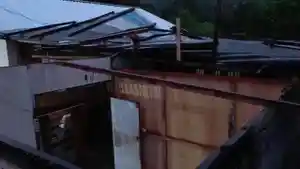 rusak-akibat-angin-puting-beliung.jpg