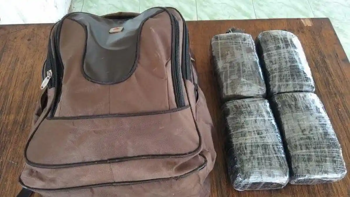 Pelajar Ini Terciduk Bawa Empat Bal Kecil Ganja, Diperkirakan Seberat 4 Kilogram