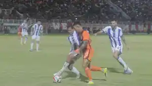 ADAM-ALIS-persib-vs-borneo-fc.jpg