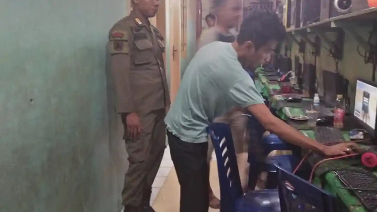 Buka Hingga Tengah Malam, Empat Warnet di Warakas Ditutup