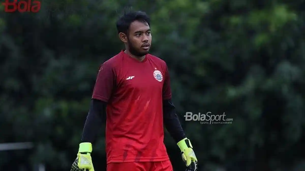 PROFIL Adixi Lenzivio, Kiper dari Arema FC yang Resmi Dipinjam PSMS Medan Jelang Liga 2 2023-2024