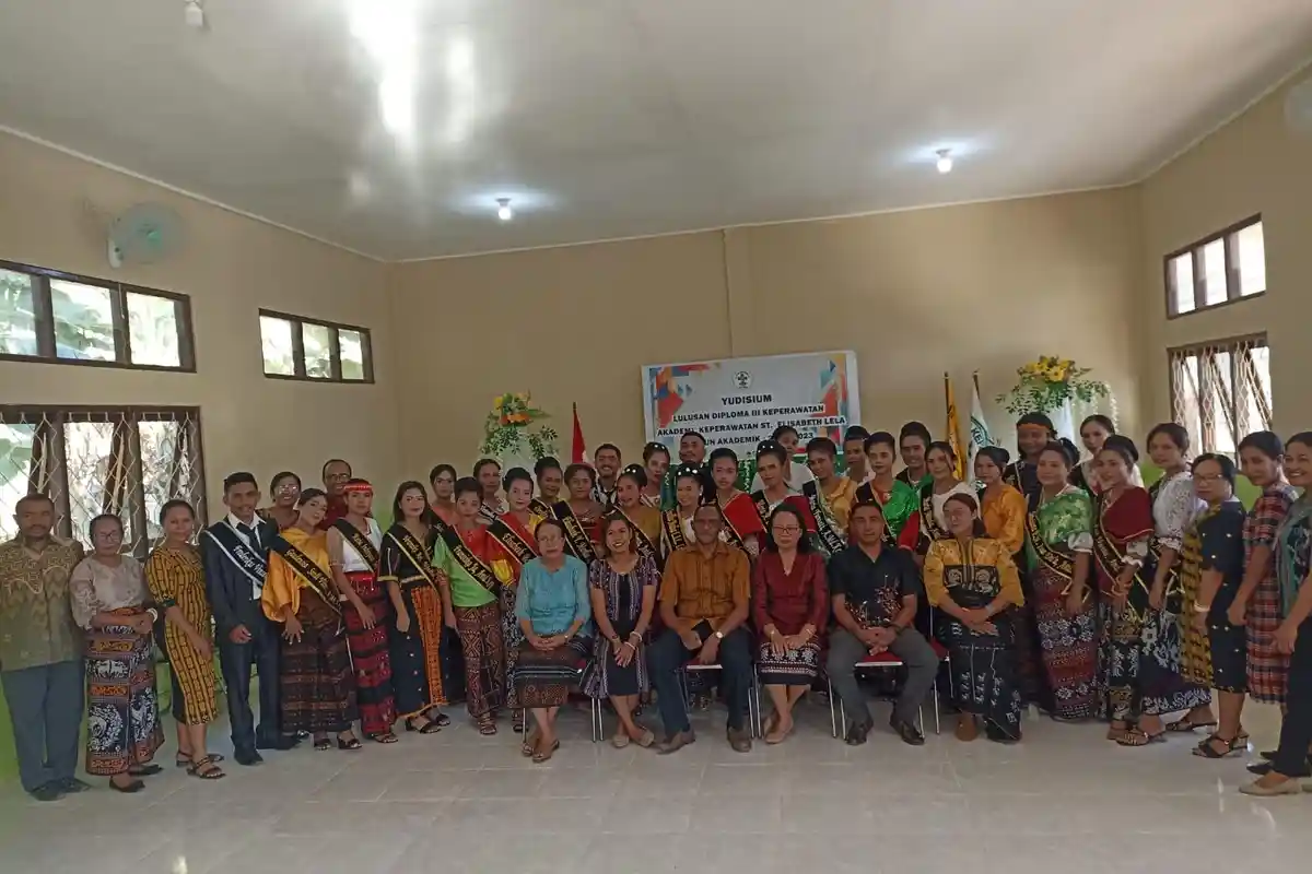 Tahun Ini, 7 Mahasiswa Akper Lela Habis Wisuda Langsung Kerja di RS Yos Sudarso Padang
