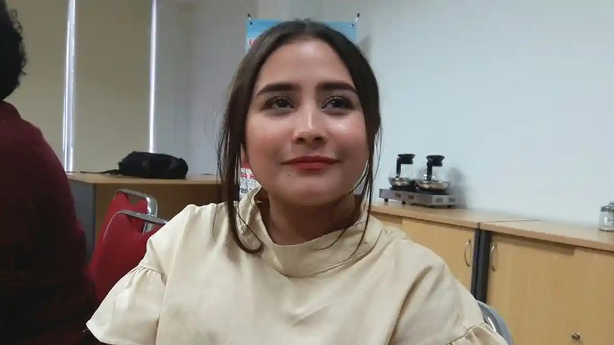 Prilly Latuconsina Tidak Suka Bikin Pangling karena Make Up Berlebihan