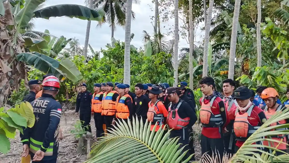 Damkar Polman Ikut Cari 2 Bocah Hilang Tenggelam di Sungai Mapilli