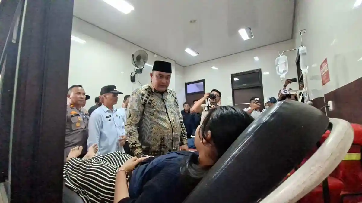 Bupati Bogor Kunjungi Siswa Korban Dugaan Keracunan MBG di Dramaga ...