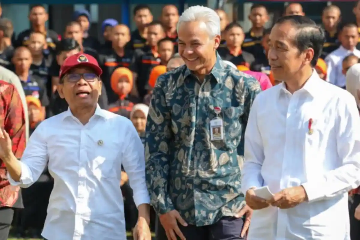 Jokowi Kepincut Dengan Keberhasilan SMK Jateng yang Diinisiasi Gubernur Ganjar Pranowo