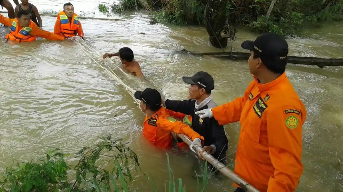 Tim Basarnas Jepara Temukan Jenazah Perempuan Usia 80 Tahun di Sungai