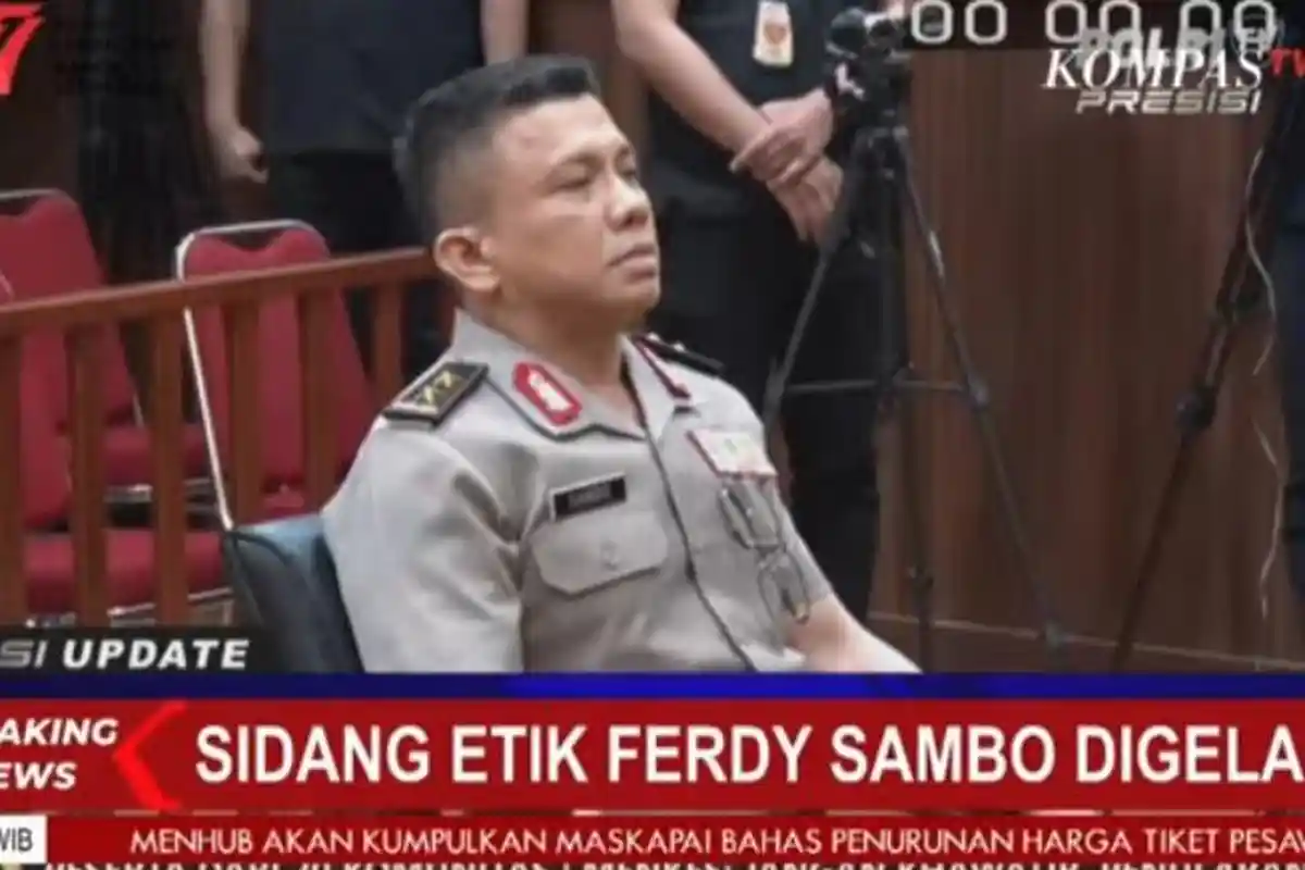 IPW Kritik Ferdy Sambo Tersangka tapi Tak Diekspos Seperti yang Lain: Ini Bangga Atau Malu?