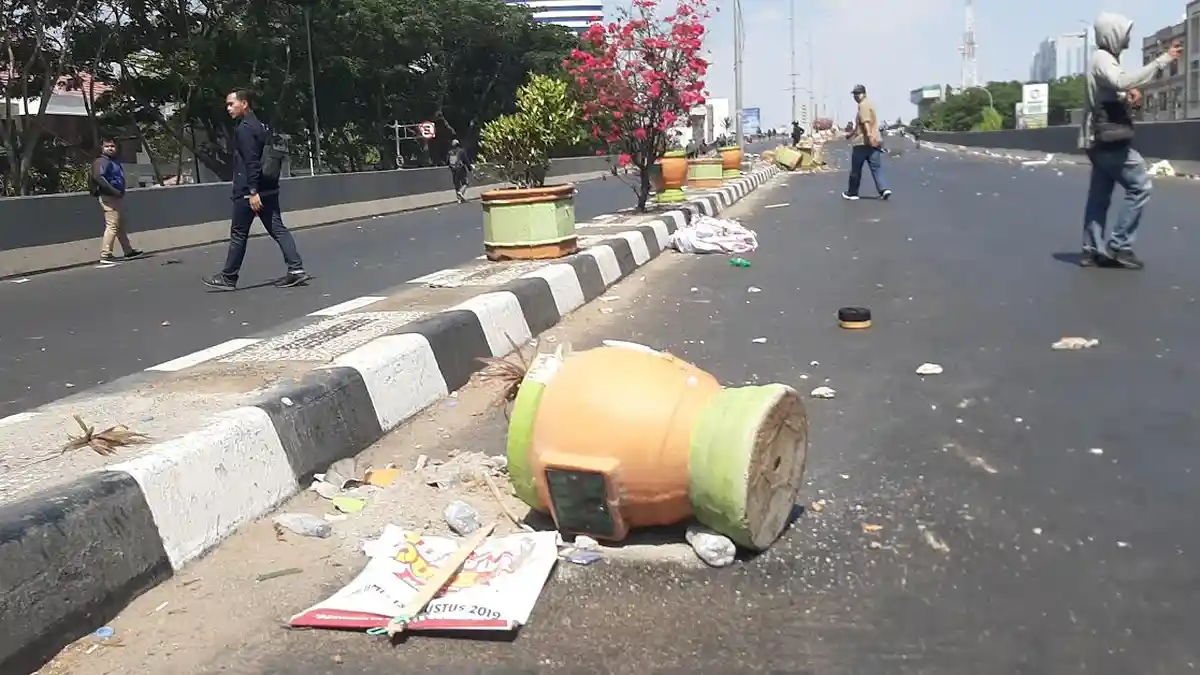 BREAKING NEWS: Begini Kondisi Terkini Pascabentrok Mahasiswa vs Polisi di Flyover Makassar