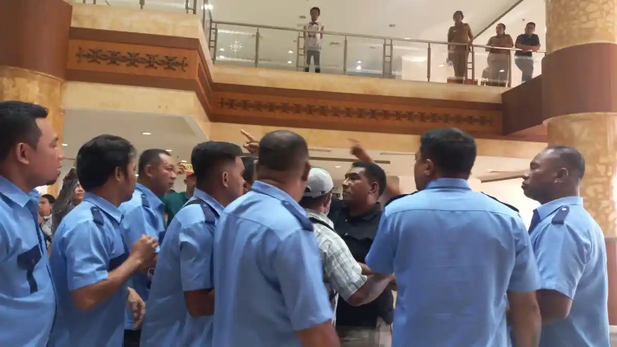Soal Pembangunan Lapak di Terminal Mardika, ASKA Duga Ada Oknum Pejabat Pemkot di Belakang APMA