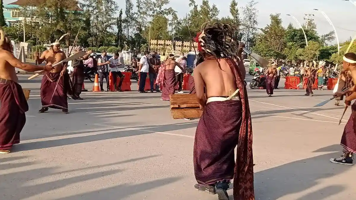 Tarian Hedung dari Lamaholot Iringi Peresmian Nama Jalan Frans Lebu Raya di Kupang