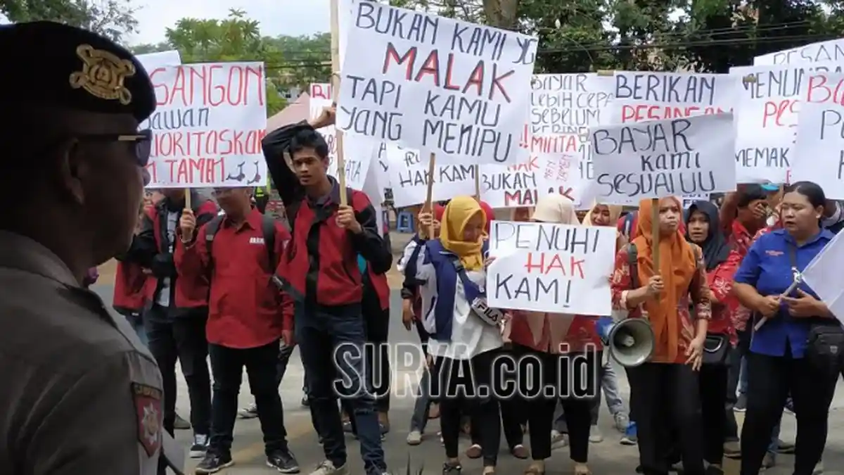 Puluhan Karyawan RSIA Refa Husada Kota Malang Berunjuk Rasa, Ini Tuntutan Mereka