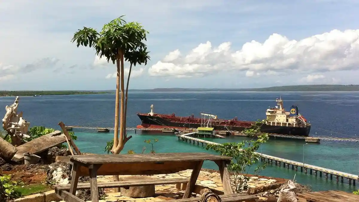 Ingin Nongkrong Asyik Sambil Menikmati Senja? Ke Tebing Bar and Cafe Saja