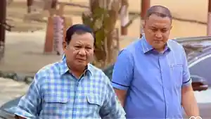 Calon-Bupati-Bogor-Rudy-Susmanto-kanan-mendampingi-Prabowo.jpg