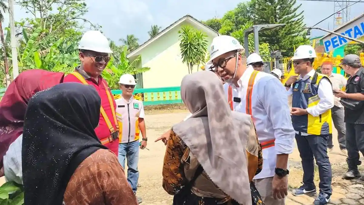 Gubernur Minta Maaf ke Warga Kalirejo-Bangunrejo, Pastikan Perbaiki Jalan Rusak