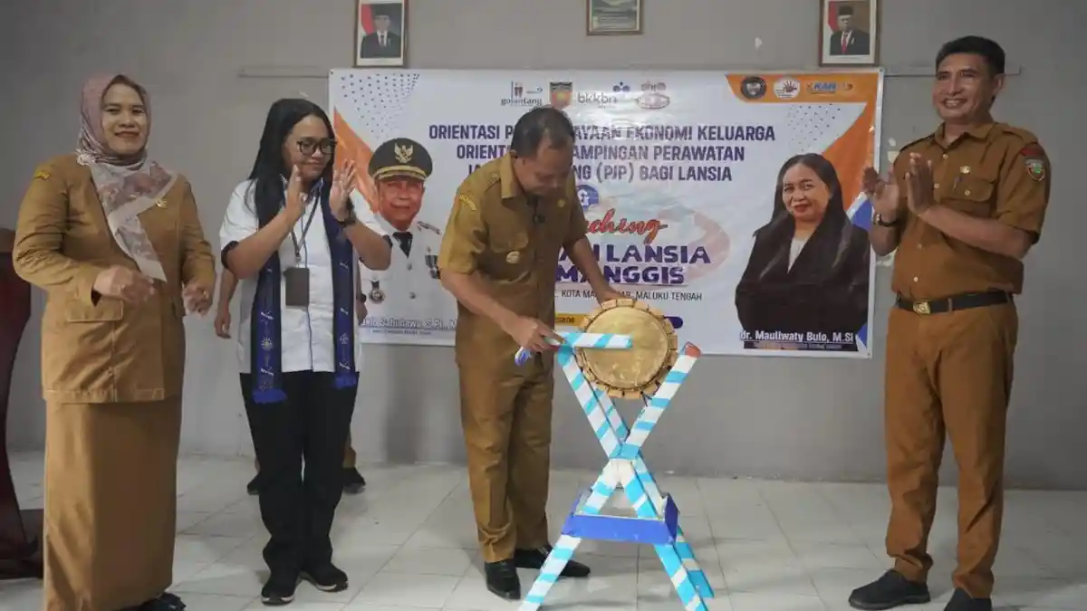 Pemkab Maluku Tengah Resmikan Sekolah Lansia, Ini Tujuannya