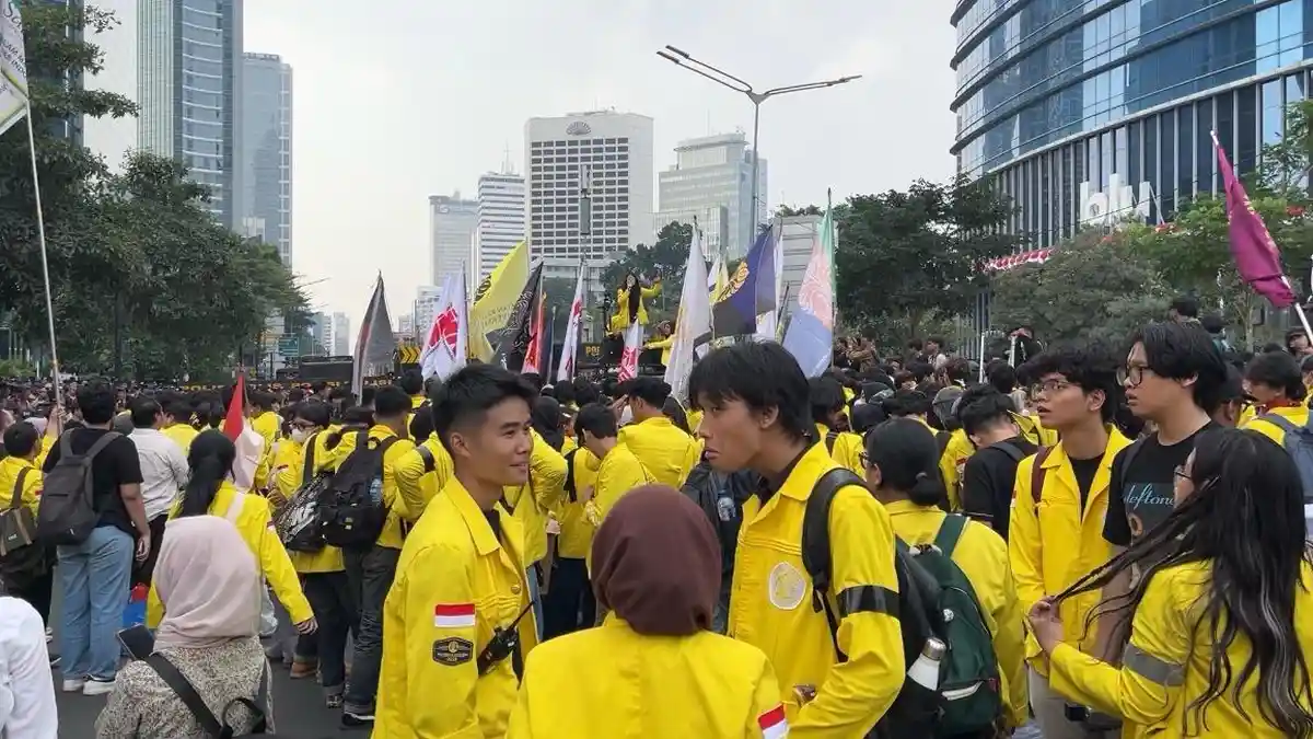 Aksi BEM UI di HI: 5 Poin Tuntutan dan Rekayasa Lalu Lintas