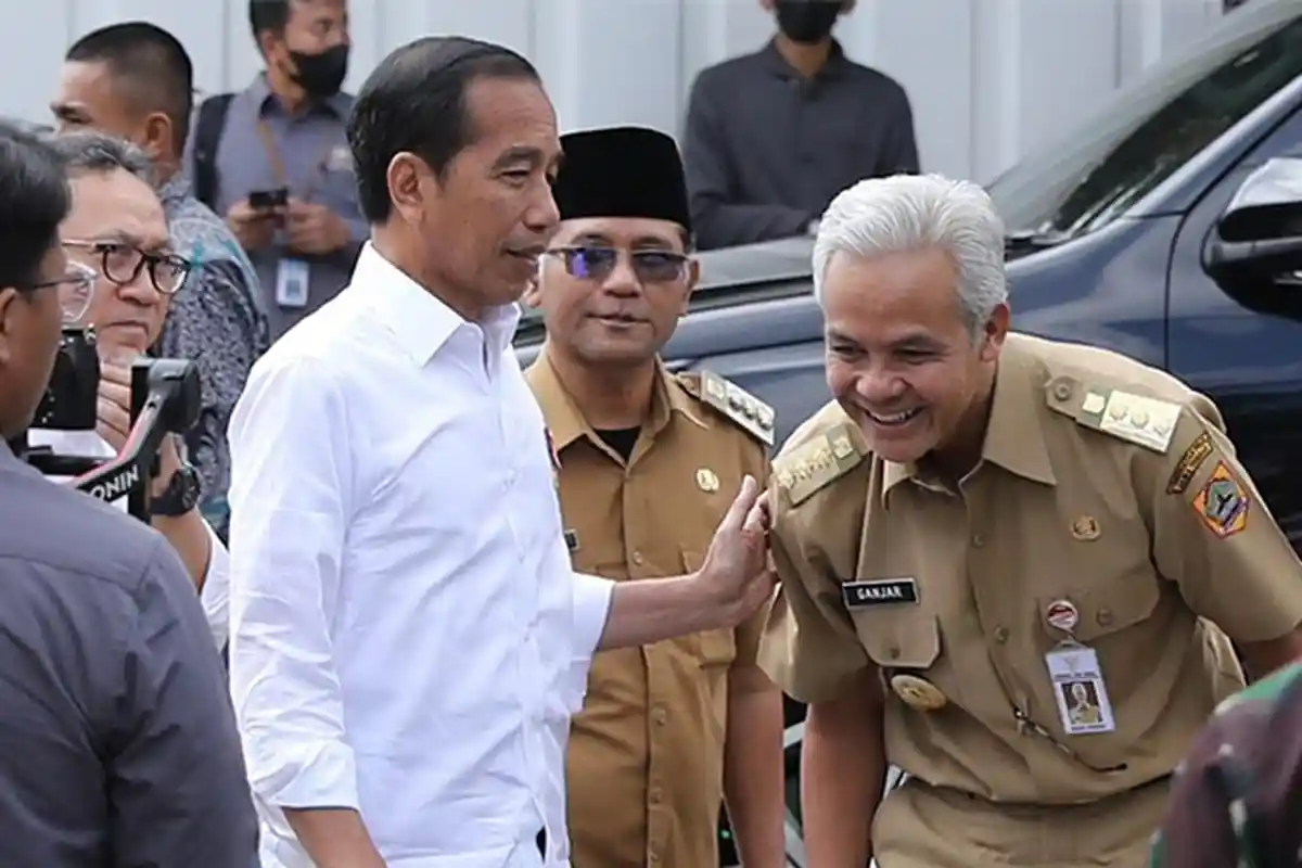 Warga Teriak Histeris Lihat Ganjar Pranowo dan Jokowi Kunjungi Pasar Selo dan Pasar Cepogo Boyolali