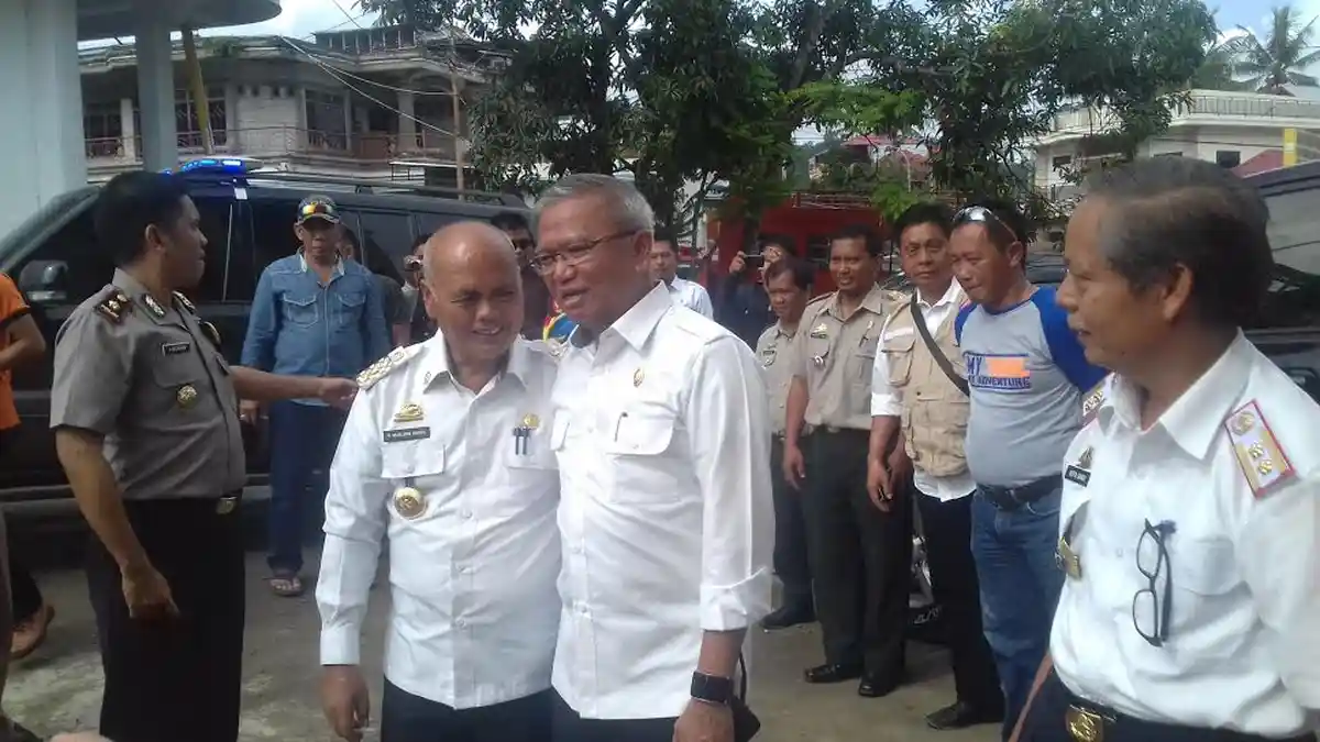 Bupati Enrekang Berterima Kasih Warga Korban Longsor di Daerahnya Dibantu