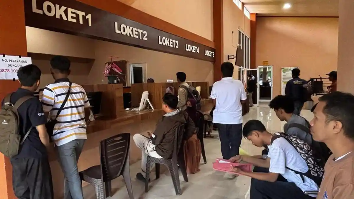 Disdukcapil Polman Tetap Buka Pelayanan Meski ASN Terapkan WFA